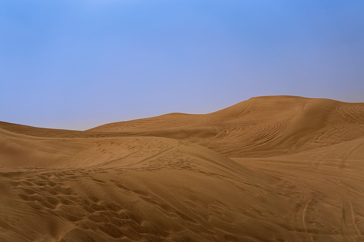 Sand dunes in the Dubai desert, United Arab Emirates